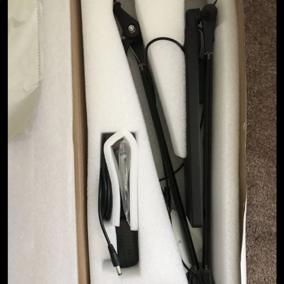 Computer lap - Picture 2 of 4